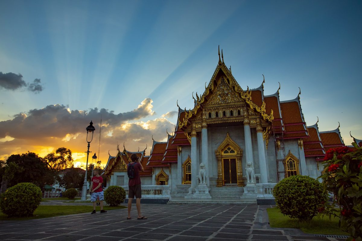 China and Thailand agree on permanent waiver of visa requirements for citizens of the two countries from March.